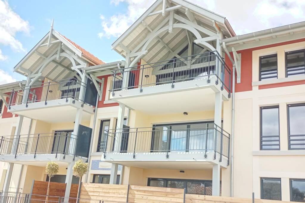 Loft Standing 100 M2 A 200 Metres De La Plage Apartamento Lacanau Exterior foto